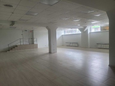 Оренда нежитлового приміщення біля станції метро Левада