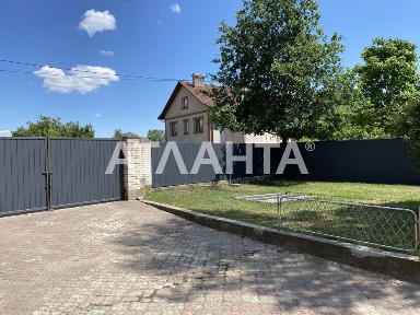 Будинок 2021 року з сучасним ремонтом на Роші.