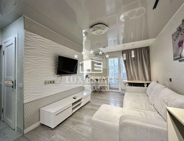 Аренда современной квартиры, проспект Науки, метро 23 Августа, Видео+