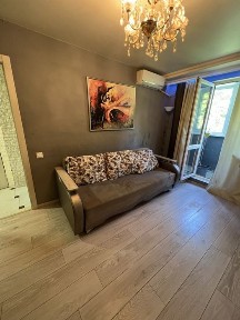 Сдам 2 комнатную квартиру метро 23 августа