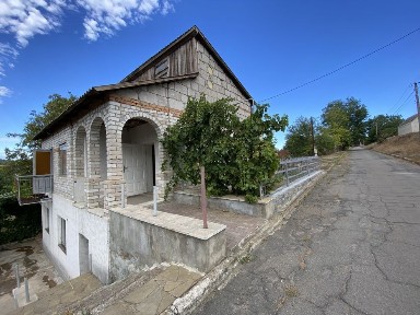 Двоповерховий будинок Чаусово 1