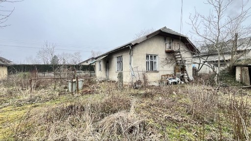 Продаж будинку із ділянкою 25 соток