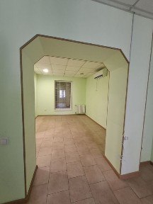 Продам приміщення на 5 Зарічному, Бродвей