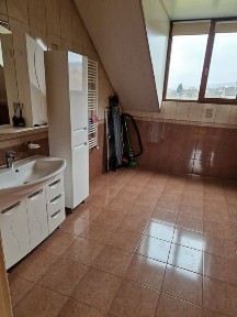 Здається будинок на довготривалий термін