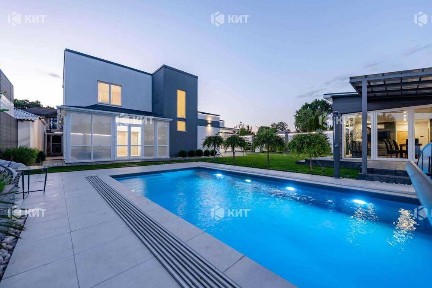 Будинок 310 м2, 9 соток, Центр ( Защитников Украины, Киевская) 124895