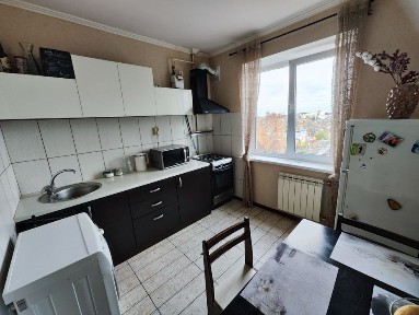 Продам 1к. Квартиру в центрі Боярки 35м². ВЛАСНИК