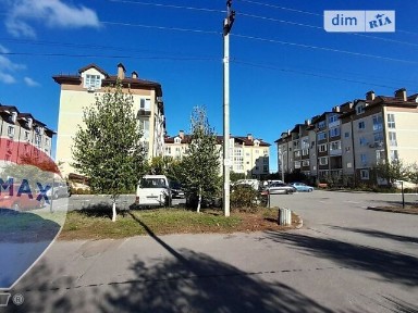 Продаж 3 поверхового таунхауса з ділянкою на 2 сотки, 176.5 кв. м, 4 кімнати, на вул. Центральна • ID 32386028