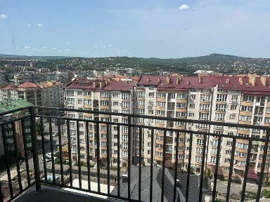 Продаж комерц. приміщ. в Нов. жк сузірря /в внутр. дворі Рівненська