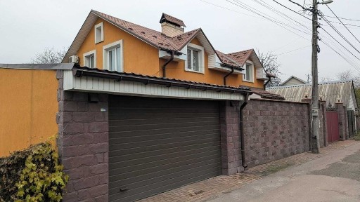 Берковець, вул. Садова 18-а, поруч Лавіна-молл, Стеценка, Академ.