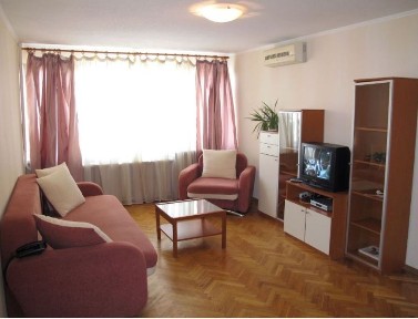 Центр, // 1ка, // бул. Лесі Українки 7.,// СВОЯ.