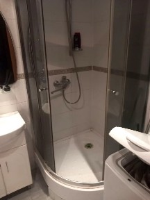 Киев, Пантелеймона Кулиша ул., 15