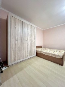 Сдам долгосрочно 1к к-ру, газ, тёплый кирпичный дом, без выселения летом!