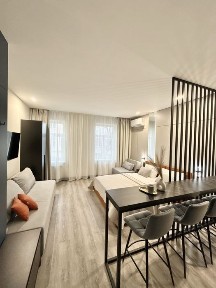 Смарт-апартаменти біля Арсеналу/парковка