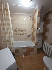 Полдома возле 1-й и 4-й школ