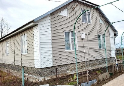 Житловий будинок у селі Нова Українка Власник