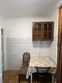 Оренда 2 кімнатної квартири в районі 1-го пологового будинку.