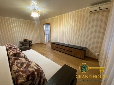 Оренда квартири на Поштовому по вулиці Церковна