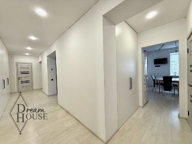 Продаж ексклюзивної великої 3 кімнатної квартири з автономним опалення