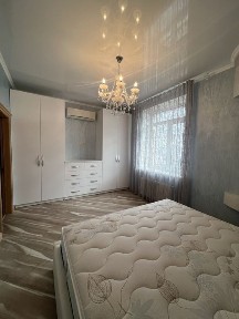 Продам 3 кімнатну квартиру Пришвіна 8 ( ЖК Прим'єр ).