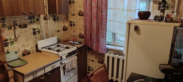 2-кімнатна по Тесленка 17. Олімп