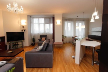 Київ, Шевченківський, вулиця Дмитрівська 29