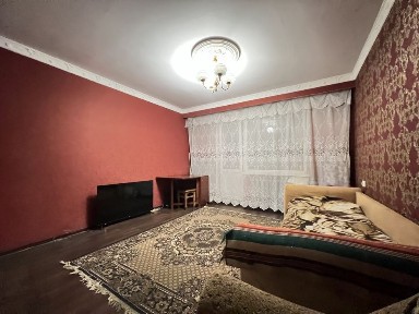 Продаж трикімнатної квартири поруч зі школою