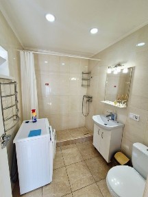 1 Кім. Будинок. Вул. Михайлівська В Центрі