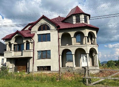 продается дом, сантехника установлена, газ проведений.