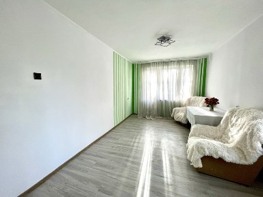 Продаж 3 кімнатноі на проспекті Миру інгкльський район