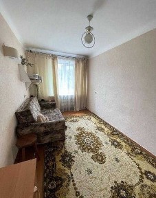 У продажу трикімнатна квартира