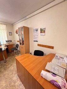 Продаж приміщення. Центральний район. Недалеко зупика.