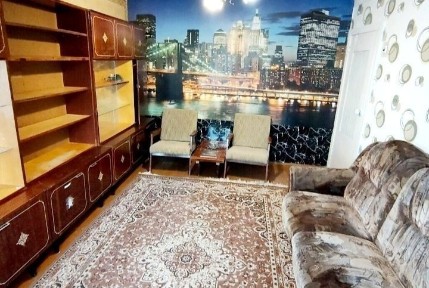 Сдам 3комн квартиру на Левом берегу ул. Молодогвардейская 14