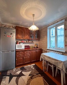 Продаж частини будинку на вул. Стуса