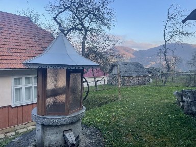 Продаж будинку з неймовірним краєвидом в с. Шешори + 30 сот. землі