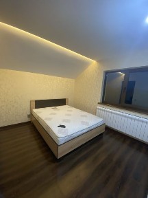 Здається в оренду 6-кімнатний будинок