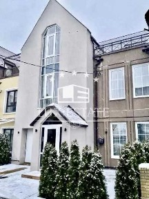 Аренда современного таунхауса с 4 комнатами на Журавлевке