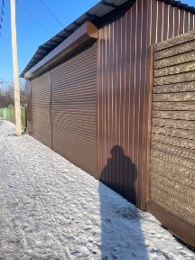 Будинок на березі Кременчуцького водосховища