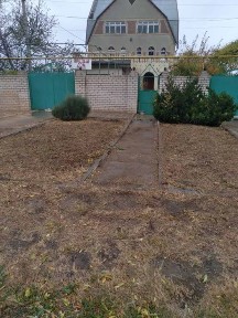 Дом в рауховке, 6 соток земли, сарай для хозяйства, кунг, погреб.