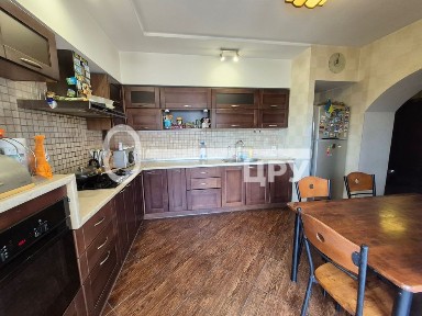 Продам 107 кв. м. Центр! Сталінка! AN