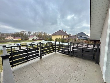 Продається затишний будинок у Великому Кучурові з ремонтом та меблями