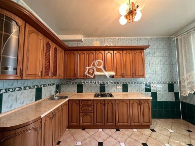 Продаж трикімнатної квартири, Червона, автономка