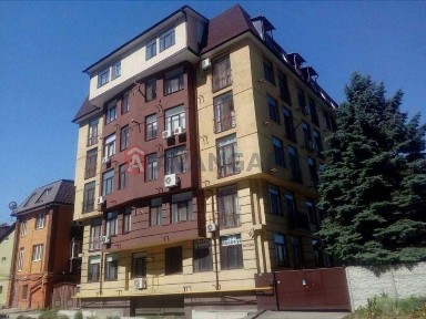 Продаж 3 кім. квартири середина Рабочої