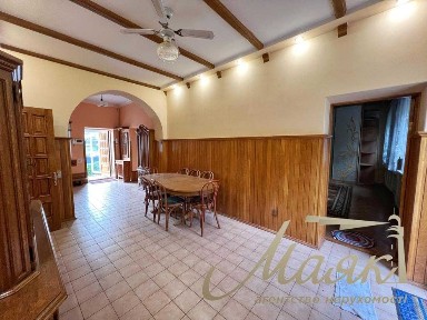 Аренда 3-х этажного дома 348м2, Софиевская Борщаговка