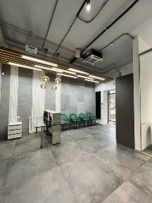Оренда приміщення в центрі міста. Супер локація з класним ремонтом