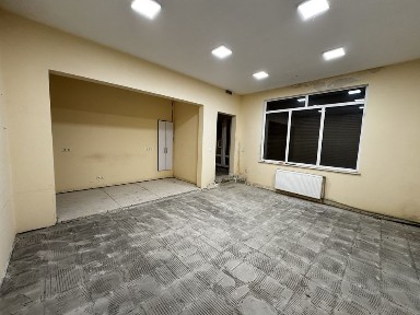 Оренда фасадного приміщення 60 м2 Руська