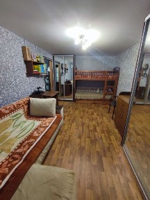 Квартира з ремонтом чекає свого нового власника.