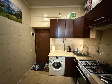 Класна маленька однокімнатна квартира з ремонтом!