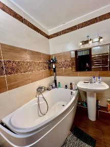 Продаж 1к квартири Бородинський район Дніпровський 40 кв. м.