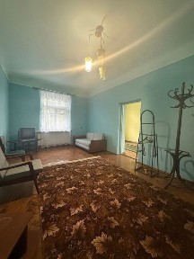 Велика 3-на квартира у центрі міста Сокаль