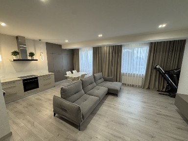 Продам. 3к. ЖК Улдуз. Рабочая. Автономное отопление. Паркинг